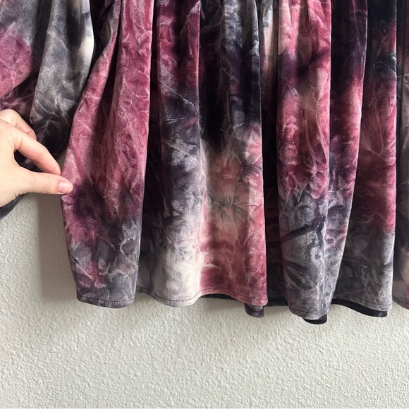NWT American Eagle Off-Shoulder Tie Dye Velvet Blouse Women’s Size Medium - Picture 8 of 9